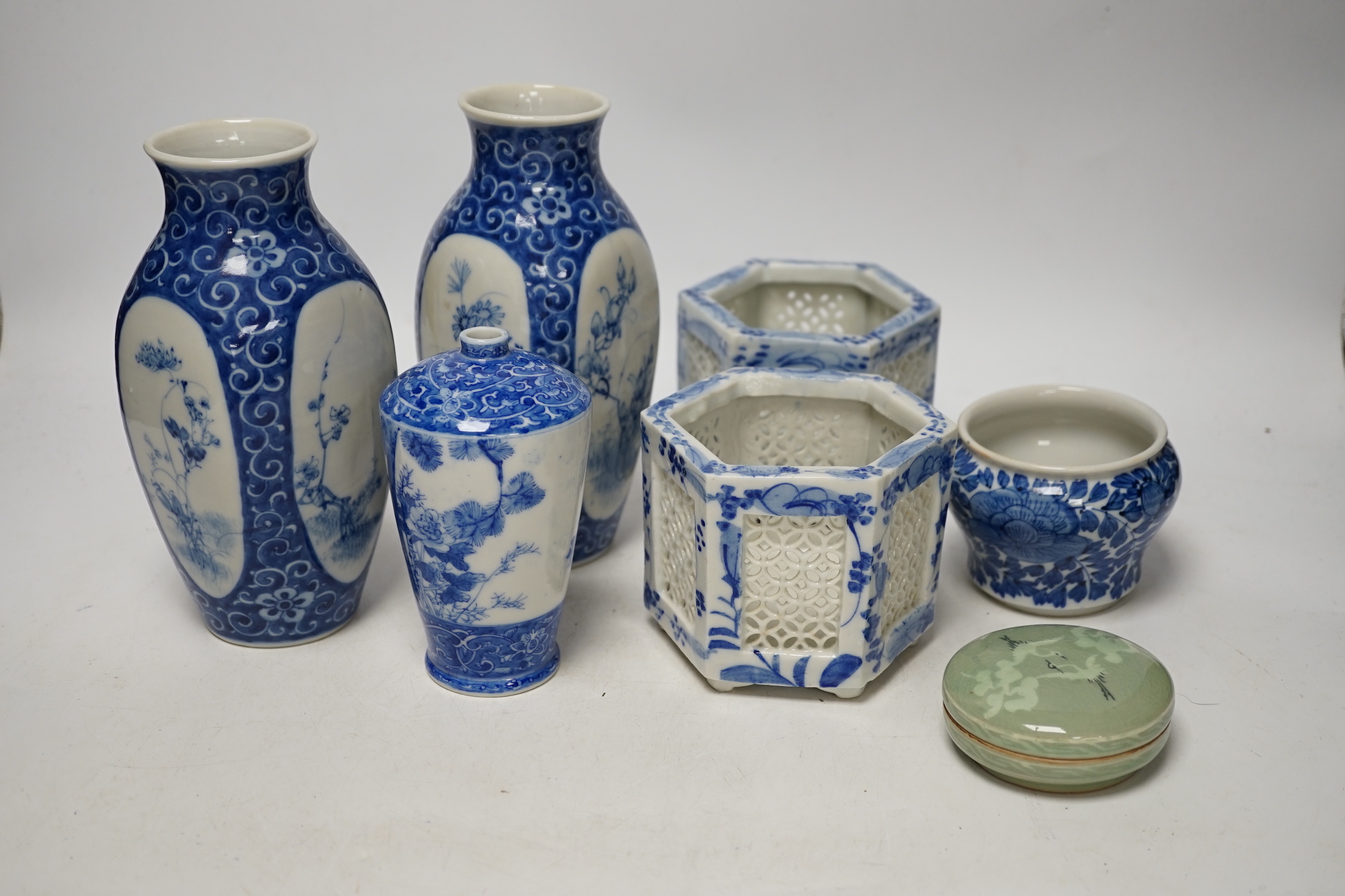 A group of Japanese and Korean ceramics, 18th century and later, to include an Arita blue and white scalloped dish, and Imari fish dish etc.